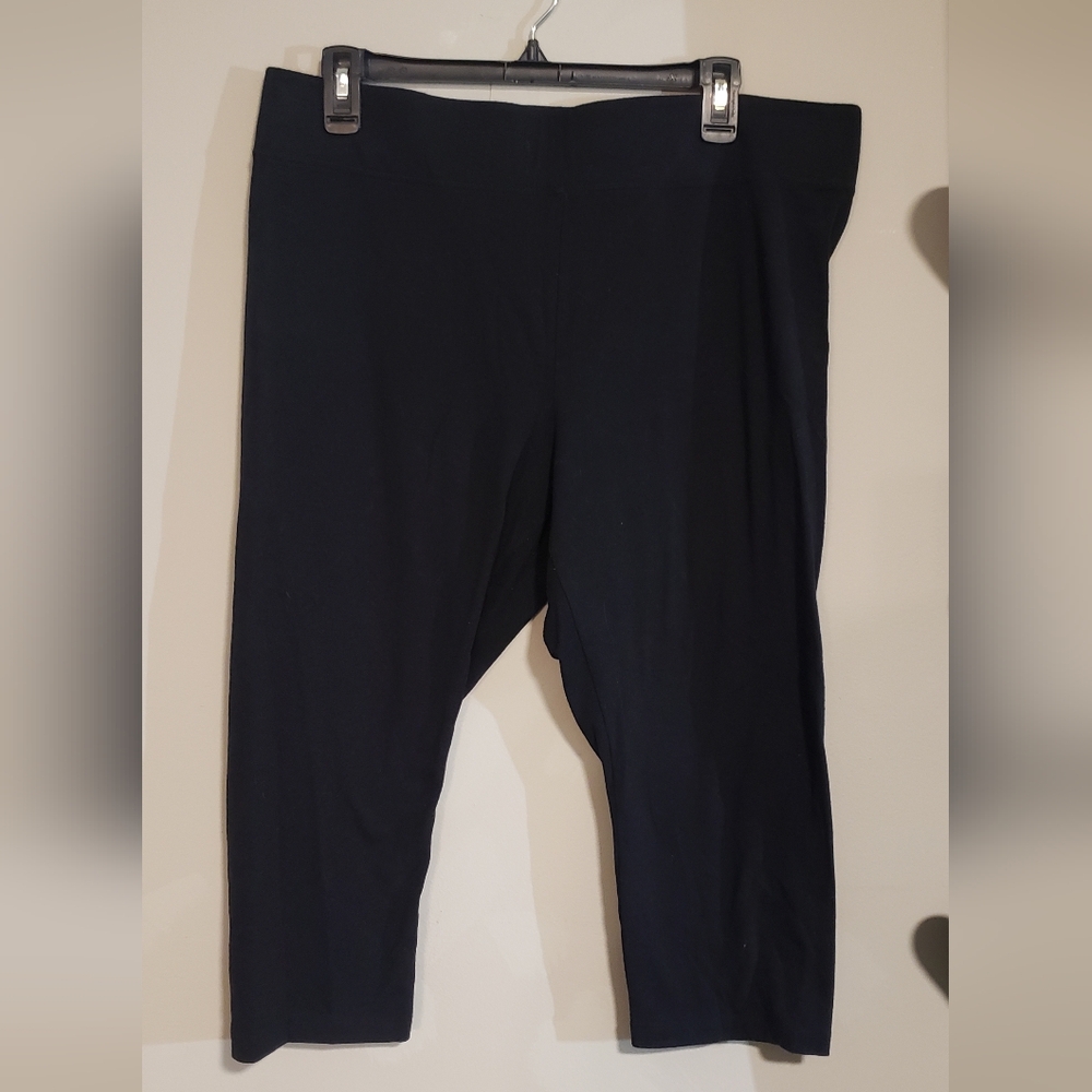 Sonoma cropped leggings. Size XL. Color black.